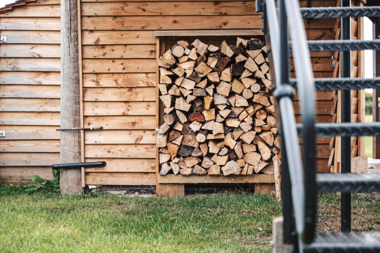 The Treehouse At Humblebee Hall Worcester Exteriör bild